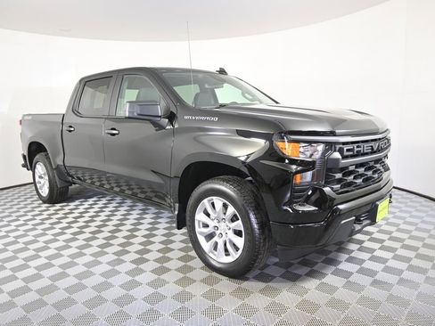 Used 2024 Chevrolet Silverado 1500 Custom image 10