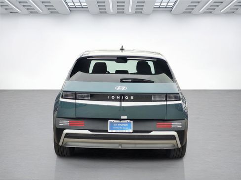 Certified 2026 Hyundai Ioniq 5 SE image 12