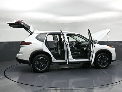 New 2026 Nissan Rogue SV image 36