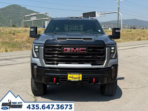 Used 2024 GMC Sierra 2500 AT4X AWD/4WD image 9