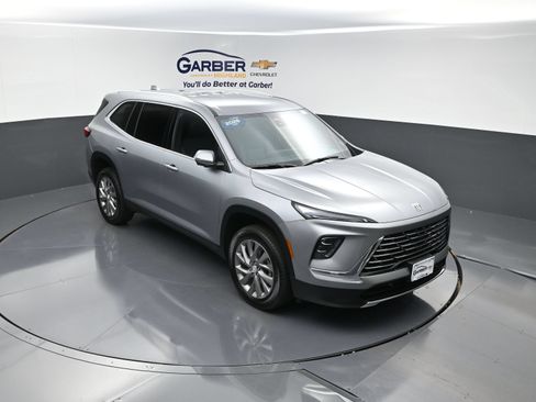 Certified 2026 Buick Enclave Preferred AWD/4WD image 1
