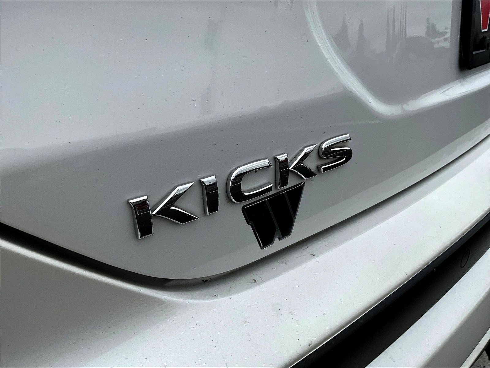 Used 2024 Nissan Kicks SV FWD image 31
