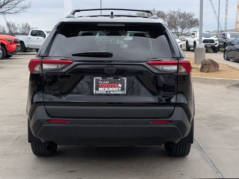 Used 2024 Toyota RAV4 XLE Premium image 7