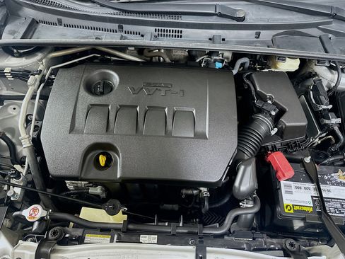 Used 2019 Toyota Corolla LE image 30