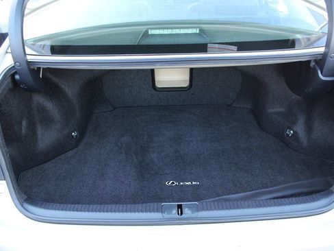 Used 2016 Lexus ES 350 w/ Luxury Package w/Wood Trim FWD image 32