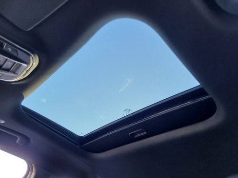 New 2025 Jeep Grand Cherokee L Altitude image 15