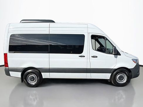 Used 2024 Mercedes-Benz Sprinter 2500 image 12