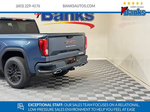 New 2025 GMC Sierra 1500 Elevation image 7
