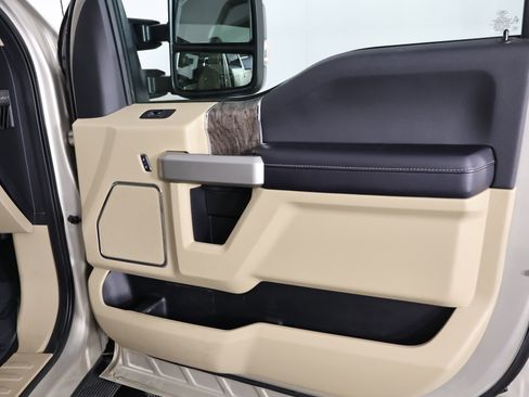 Used 2017 Ford F250 Lariat w/ Lariat Value Package image 53