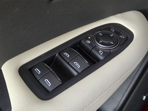 Used 2024 Cadillac XT6 Sport w/ Technology Package image 38