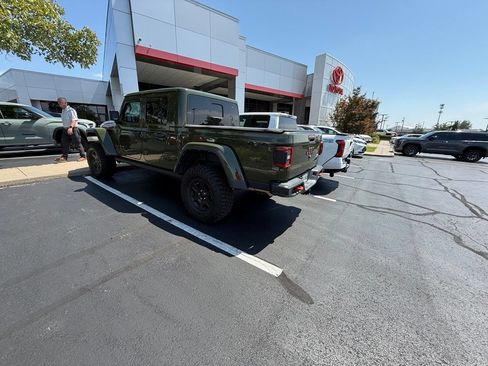 Used 2022 Jeep Gladiator Mojave w/ LED Lighting Group AWD/4WD image 3