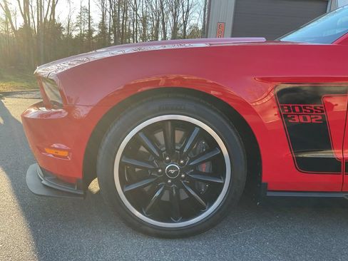 Used 2012 Ford Mustang Boss 302 w/ Boss 302 Accessory Pkg RWD image 13