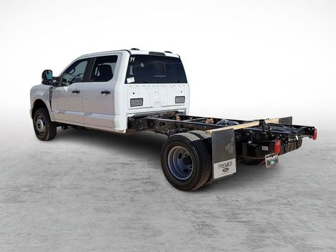 New 2026 Ford F350 XL w/ XL Chrome Package image 7
