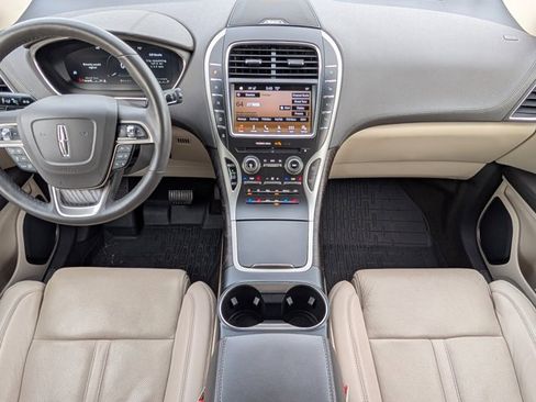 Used 2019 Lincoln Nautilus Reserve image 7