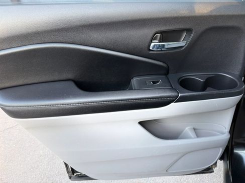 Used 2018 Honda Pilot EX image 17