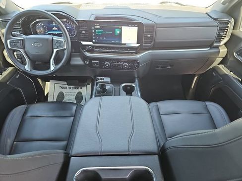 Used 2024 Chevrolet Silverado 1500 LT Trail Boss w/ LT Trail Boss Premium Package AWD/4WD image 11