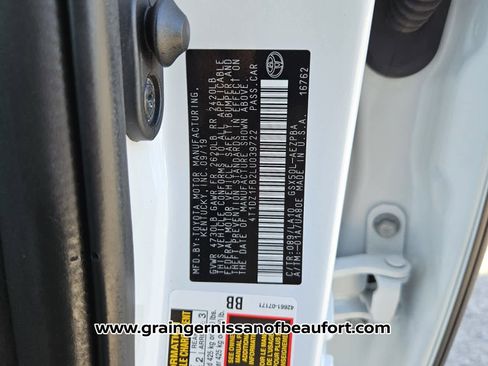 Used 2020 Toyota Avalon Limited image 7