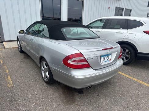 Used 2005 Mercedes-Benz CLK 320 Cabriolet image 4