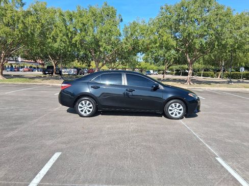 Used 2016 Toyota Corolla LE FWD image 7