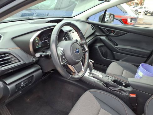 Used 2020 Subaru Crosstrek 2.0i Premium w/ Moonroof Package 2 AWD/4WD image 5
