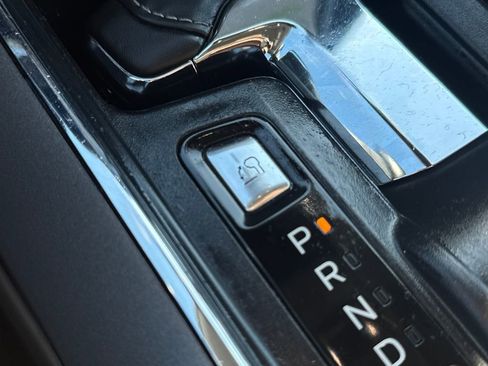 Used 2023 Ford F150 Lariat w/ FX4 Off-Road Package image 30