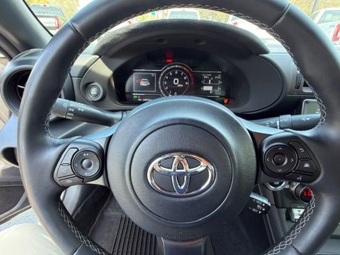 Used 2024 Toyota GR86 Premium w/ Performance Package image 5