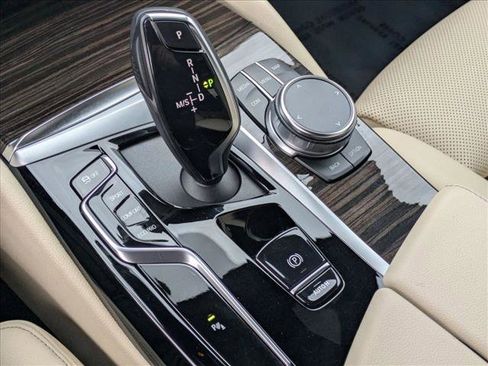 Used 2023 BMW 530i xDrive w/ Premium Package image 12