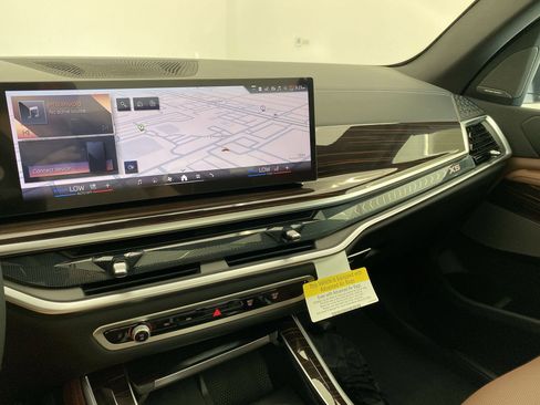 Used 2026 BMW X5 xDrive50e w/ Premium Package image 25