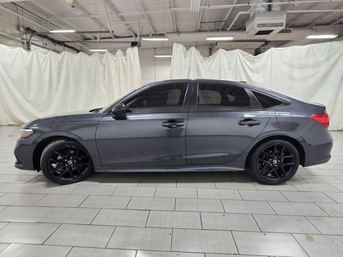 Used 2023 Honda Civic Sport image 12