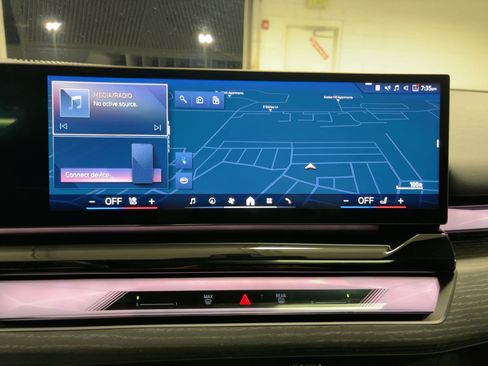 Certified 2025 BMW i5 xDrive40 w/ M Sport Package image 25