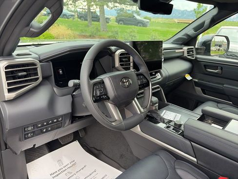 Used 2026 Toyota Sequoia 4WD image 27