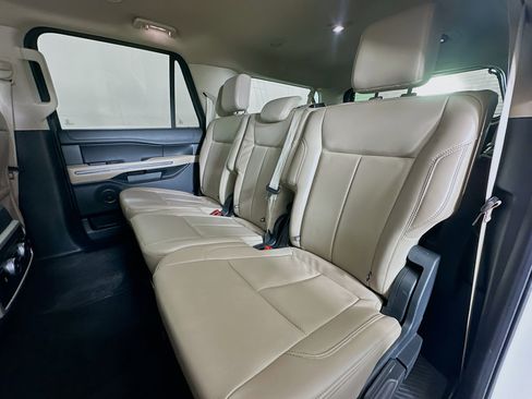 Used 2024 Ford Expedition Max XLT image 28