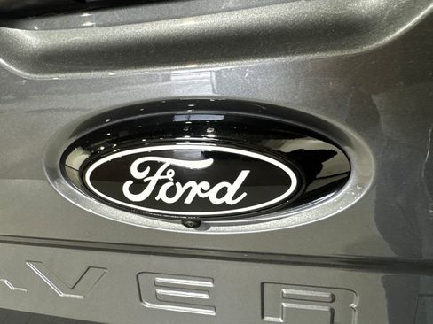 Used 2025 Ford Maverick Lobo AWD/4WD image 27