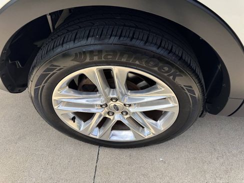 Used 2016 Ford Explorer Limited w/ Equipment Group 301A FWD image 21