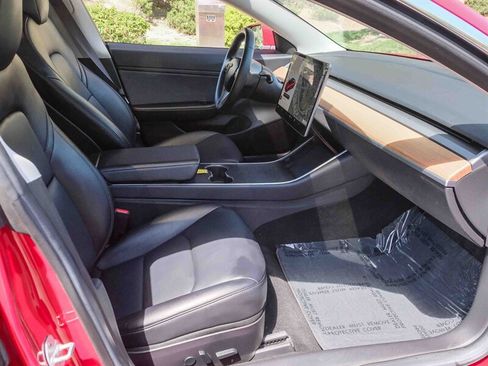 Used 2018 Tesla Model 3 Mid Range image 21