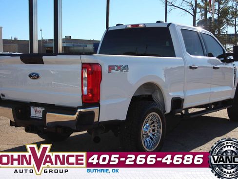 Used 2024 Ford F250 XLT w/ FX4 Off-Road Package image 13