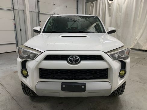 Used 2016 Toyota 4Runner SR5 image 30