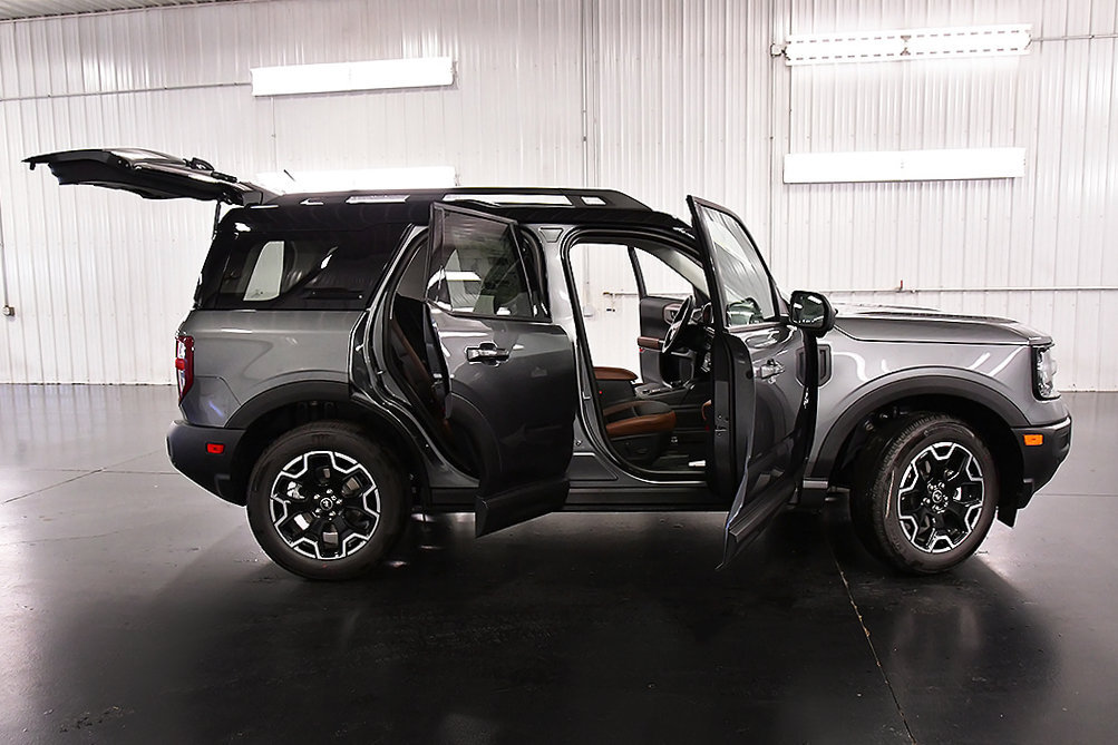 New 2026 Ford Bronco Sport Outer Banks w/ Outer Banks Tech Package+ AWD/4WD image 30