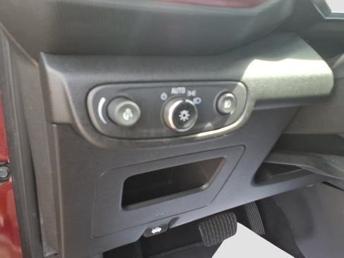 Used 2023 Chevrolet TrailBlazer RS w/ Sun and Liftgate Package AWD/4WD image 18