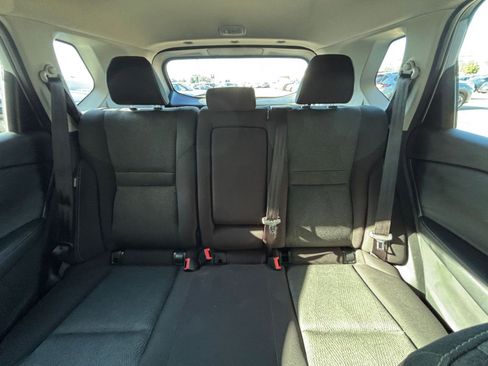 Used 2025 Nissan Rogue SV FWD image 40