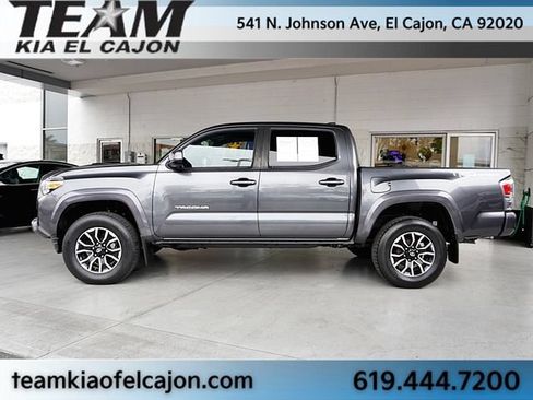 Used 2021 Toyota Tacoma TRD Sport w/ Technology Package RWD image 6
