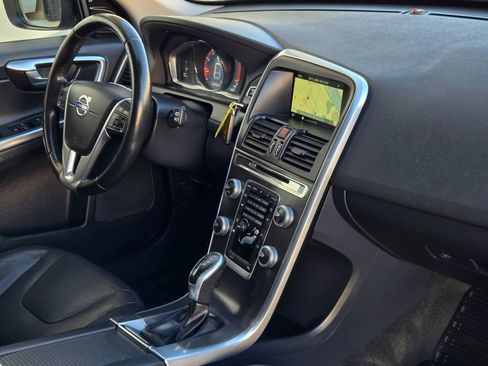 Used 2016 Volvo XC60 T5 Premier image 22