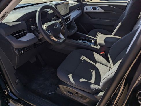 New 2026 Ford Explorer Active AWD/4WD image 9
