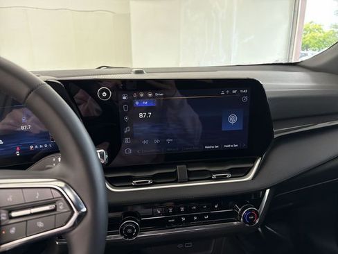 Certified 2025 Chevrolet Equinox LT w/ Safety and Technology Package FWD image 22