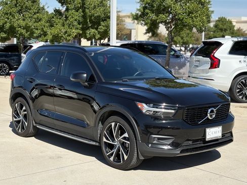 Used 2022 Volvo XC40 T5 R-Design w/ Advanced Package image 6
