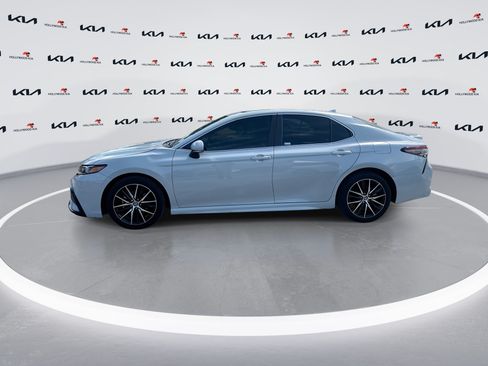 Used 2024 Toyota Camry SE w/ Convenience Package FWD image 5