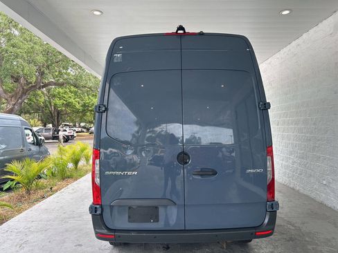 Used 2019 Mercedes-Benz Sprinter 144 image 6