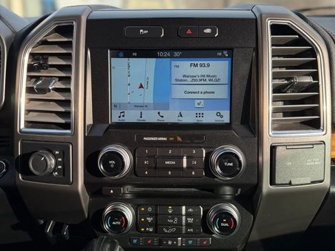 Used 2016 Ford F150 Limited AWD/4WD image 12