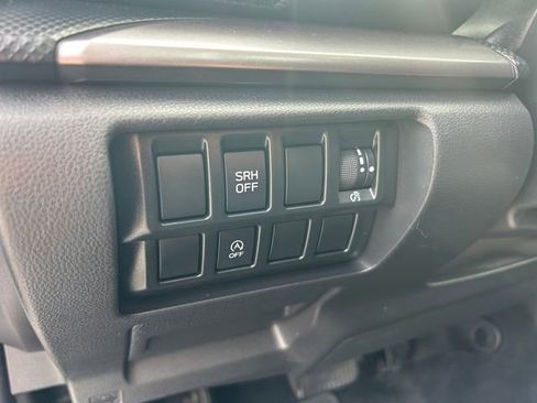 Used 2021 Subaru Forester Premium AWD/4WD image 21