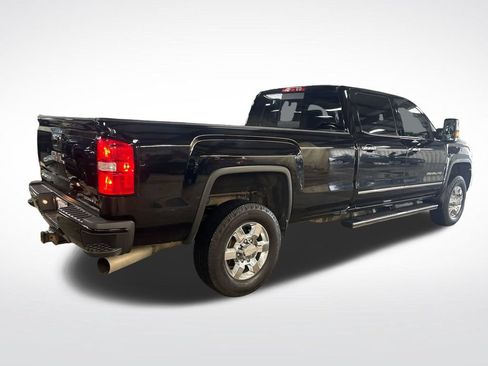 Used 2018 GMC Sierra 3500 Denali w/ Duramax Plus Package AWD/4WD image 5